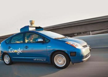 Google’ın sürücüsüz otomobilleri 11 kazaya karıştı