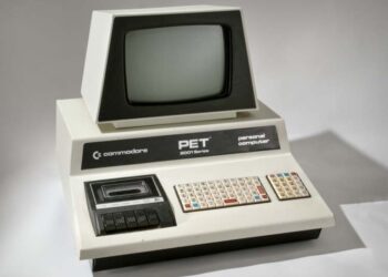 Commodore ve Amiga tek telefonda