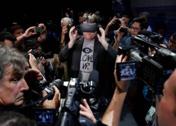 Oculus sarsıldı, sanal gerçekliği ikiye ayırdı