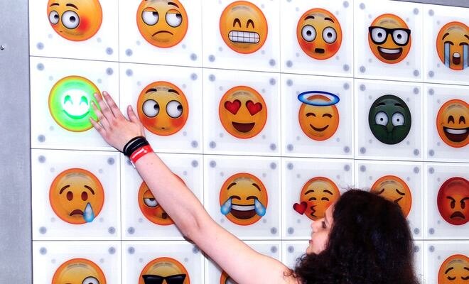 Twitter emoji’lere göre reklam gösterecek