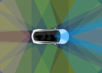 Tesla’nın tüm yeni otomobilleri sürücüsüz olacak