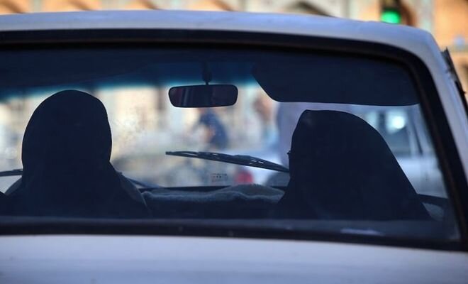 Arabistan, şoförlüğü yasakladığı kadınlara Uber kullandıracak