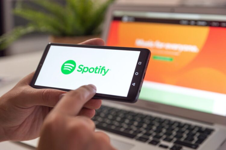 Spotify’da çevrimdışı müzik dinleme [Nasıl Yapılır]