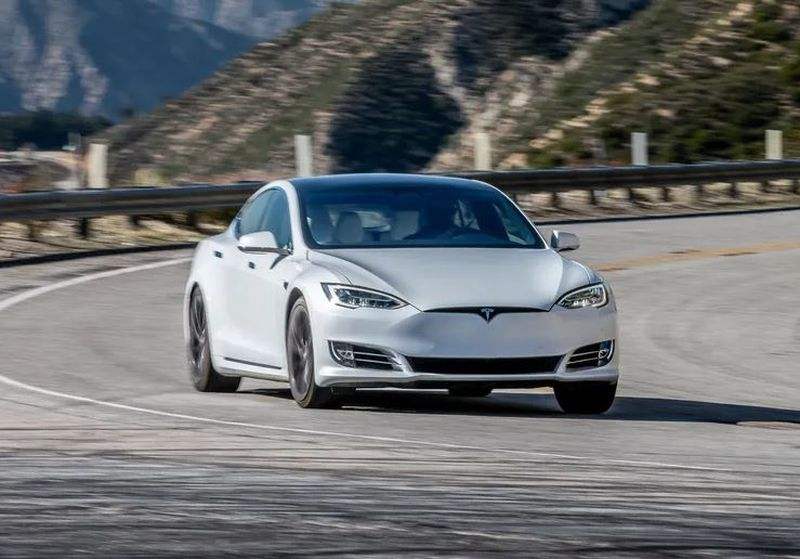Tesla Model S 2021 konsolu PS5'ten daha güçlü olacak