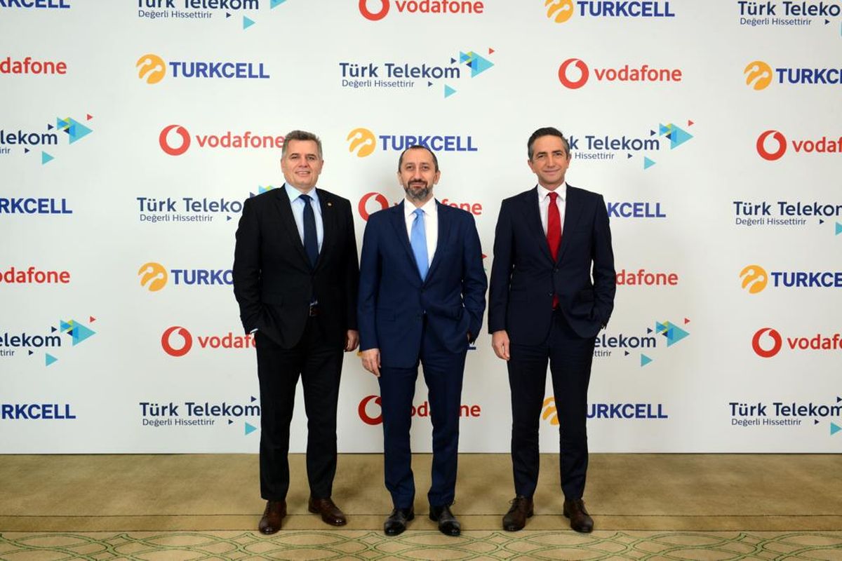 Turkcell, Türk Telekom ve Vodafone yerli uygulamalar için güçlerini birleştirdi