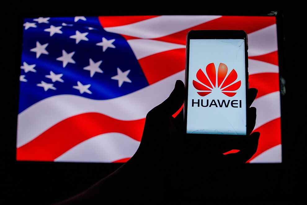 Biden yönetimi Huawei yasağını kaldırmayacak