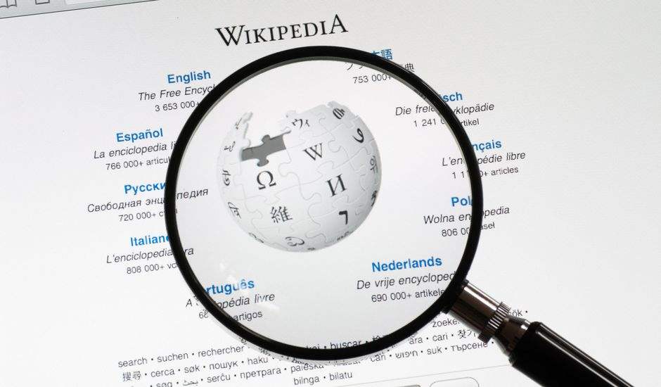 Apple, arama sonuçlarında gösterebilmek için Wikipedia'ya ödeme yapabilir