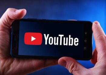 YouTube, Android'de bir videoyu döngüde izlemeye izin verecek