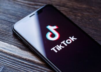 TikTok'tan yeni özellikler: Canlı yayın planlama, moderatörler, yorum filtreleme ve dahası...