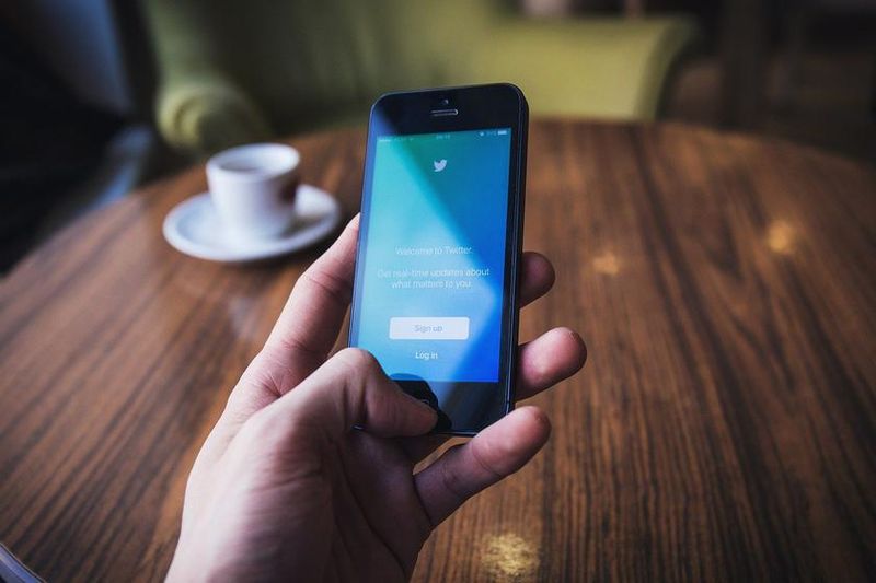 Twitter, bot hesapları için etiketleme özelliğini test ediyor