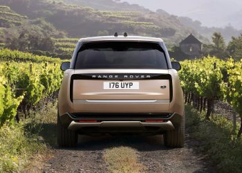 Land Rover, 2024'te tamamen elektrikli bir Range Rover piyasaya sürecek