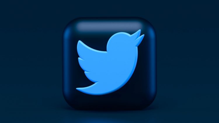 Twitter 211 milyon aktif kullanıcıya ulaşmasına rağmen hedeflerin gerisinde kalıyor