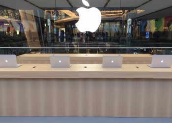 Apple Türkiye'de iPhone ve diğer tüm ürün satışlarını durdurdu