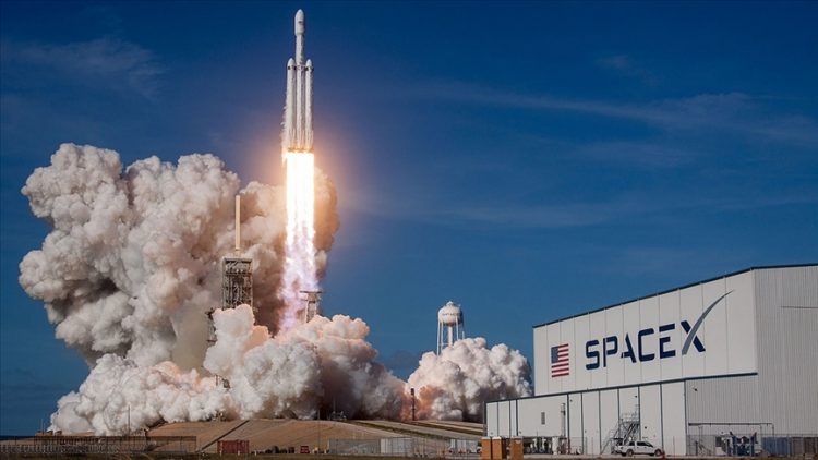 Sızıntı: SpaceX iflas mı ediyor?