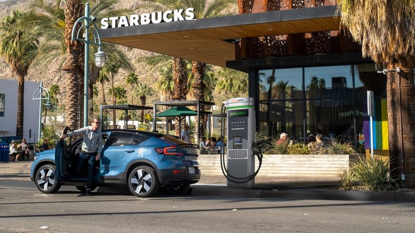 Starbucks elektrikli araba sektörüne giriyor