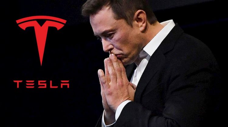 Elon Musk'a üzücü haber: Tesla aracı alev aldı