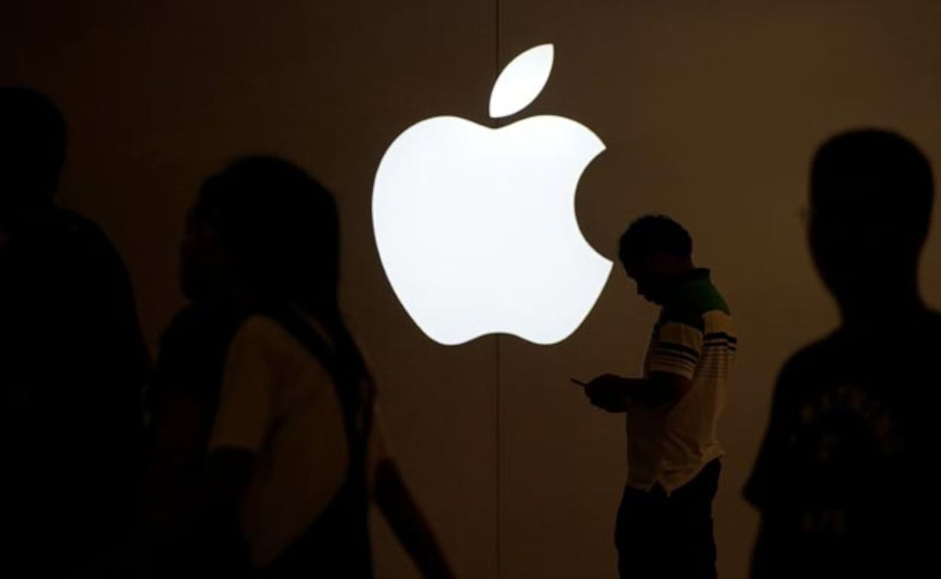 Apple iPhone davası: 935 milyon dolarlık tazminat ödeyebilir