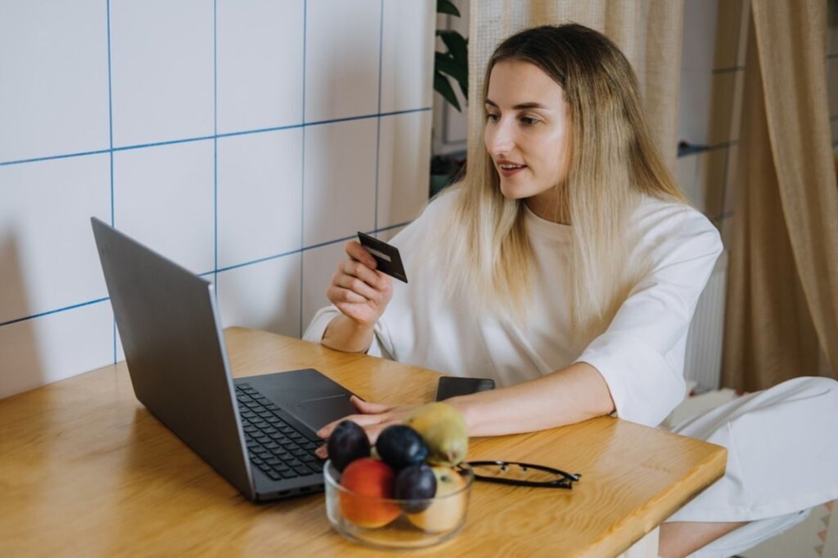 Online müşteri edinmede zirve hangi bankanın oldu?