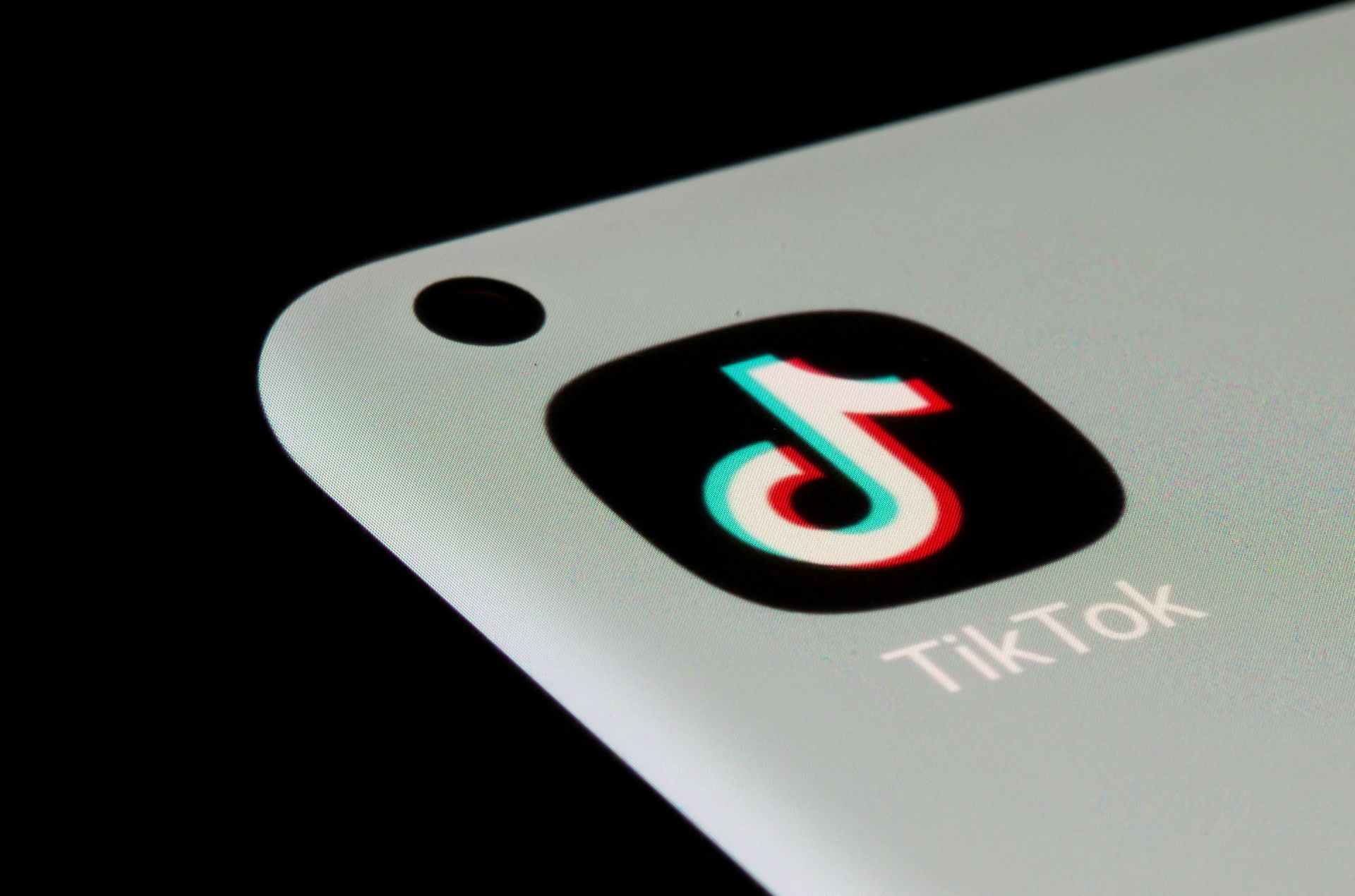 TikTok Suriyeli ailelere yapılan bağışlardan kâr ediyor