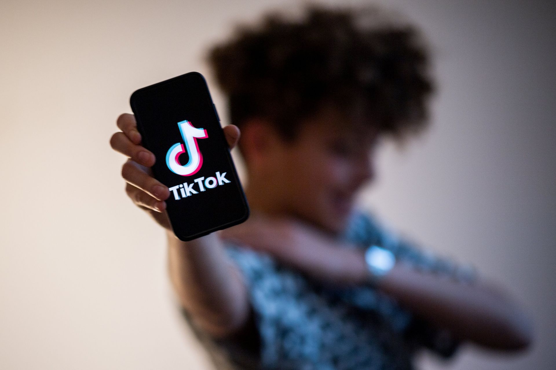 Rehber: TikTok AI manga hayalet filtresi