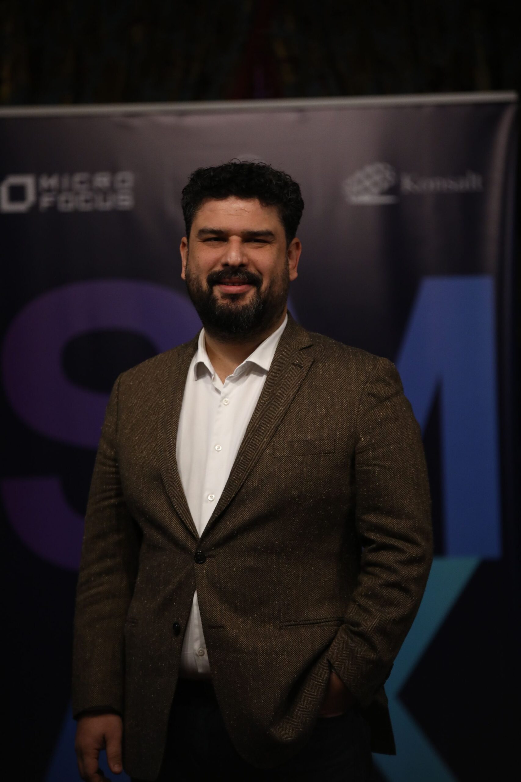 Micro Focus, SMAX ile kurumsal hizmet yönetimini daha akıllı ve basit hale getiriyor 2 Micro Focus SMAX nedir?