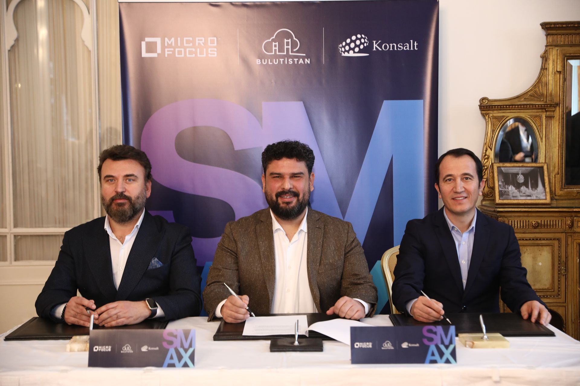 Micro Focus, SMAX ile kurumsal hizmet yönetimini daha akıllı ve basit hale getiriyor 3 Micro Focus SMAX nedir?