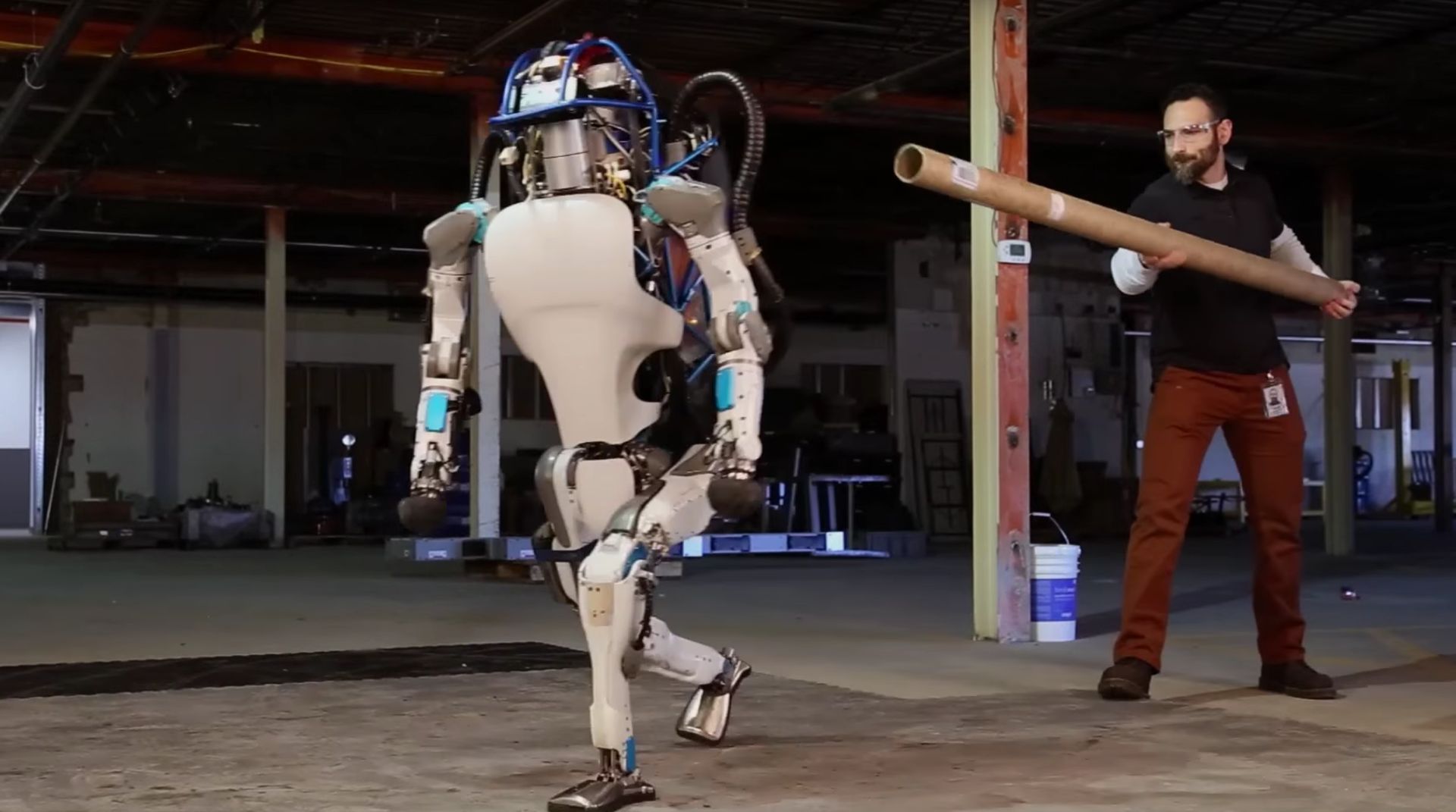 Boston Dynamics'in robotu Atlas'tan şantiye performansı