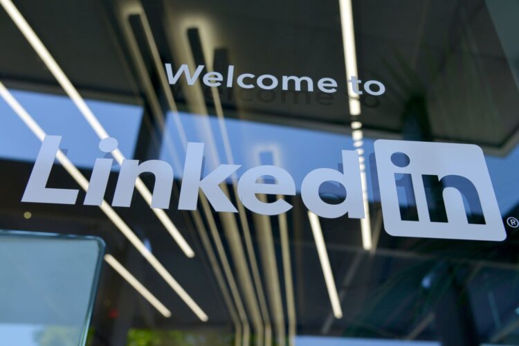 LinkedIn, iş ilanları için GPT 3.5'den yararlanacak