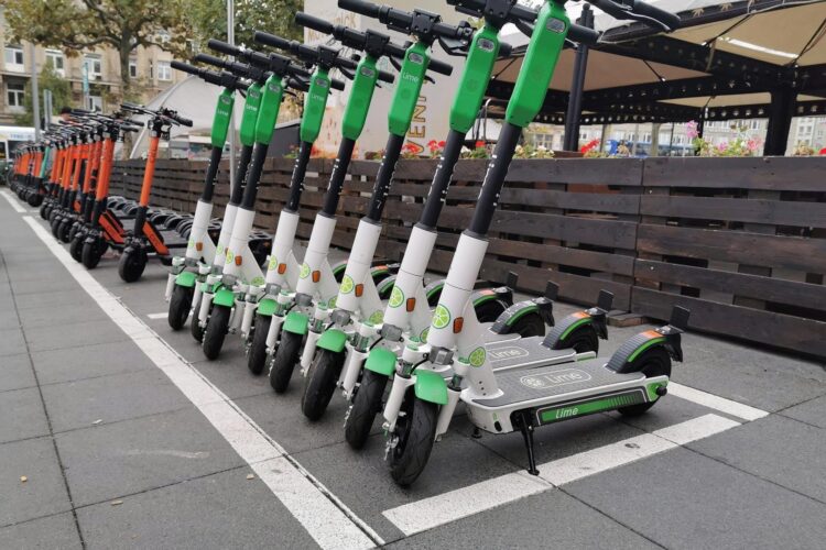 Büyükşehir'de elektrikli scooter kullanımına yeni düzenleme