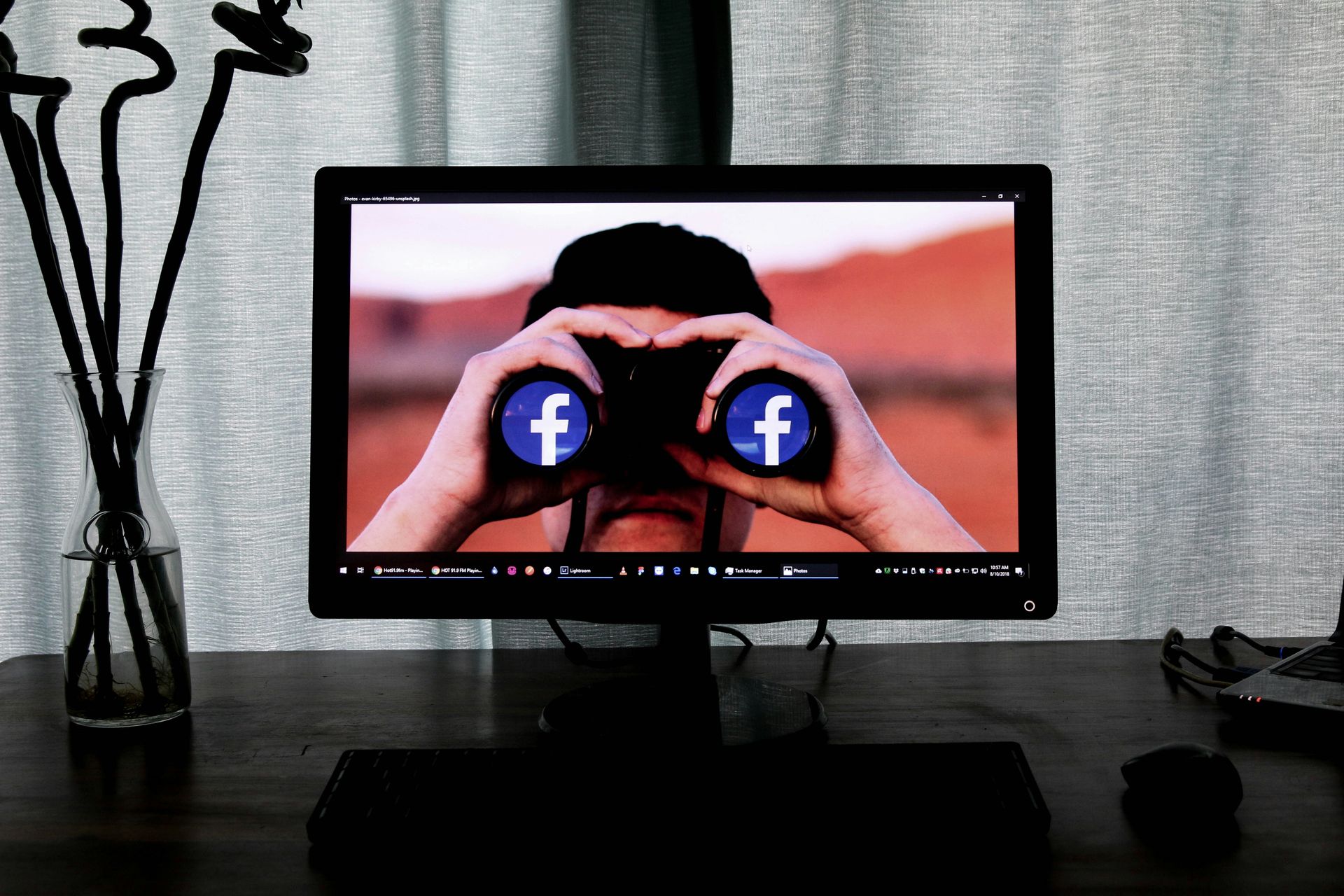 Facebook, Snapchat'in verilerine gizlice erişti