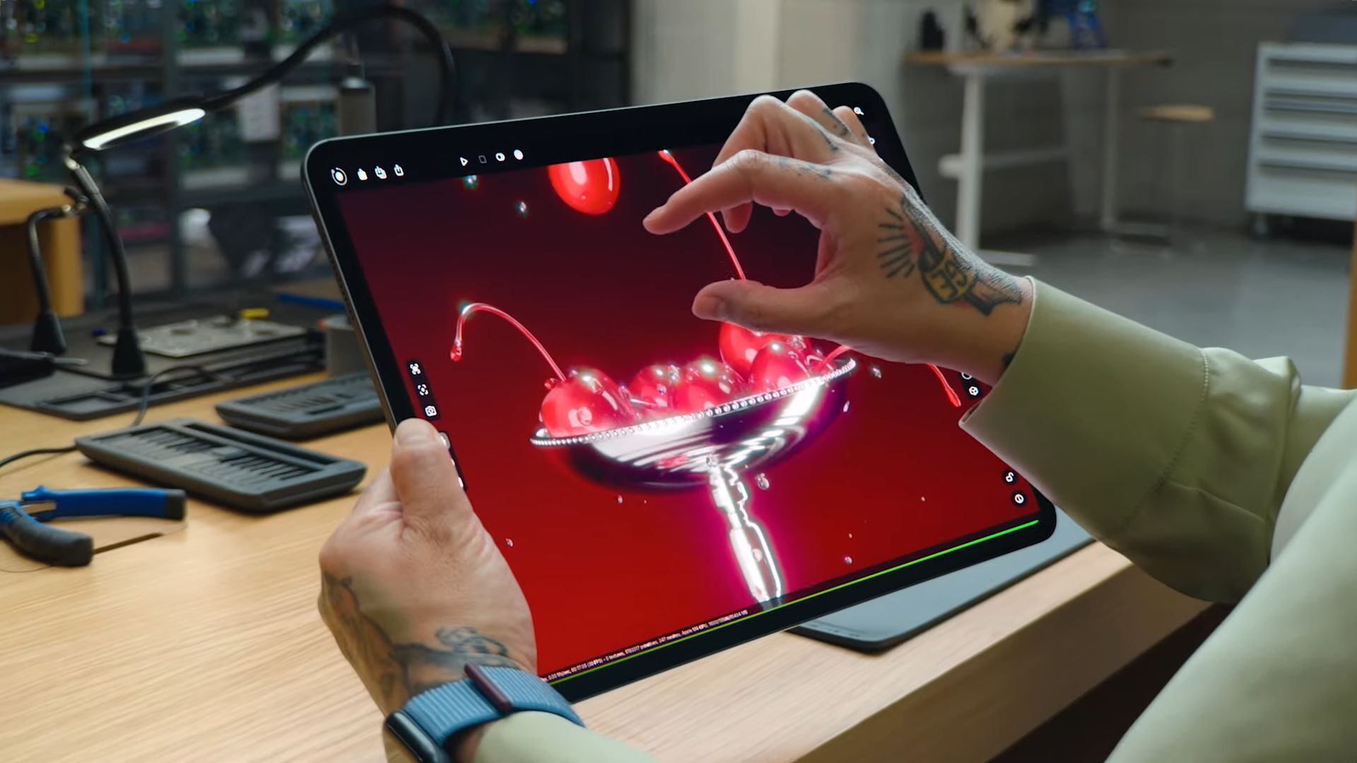 Apple en ince iPad Pro modellerini piyasaya sürdü