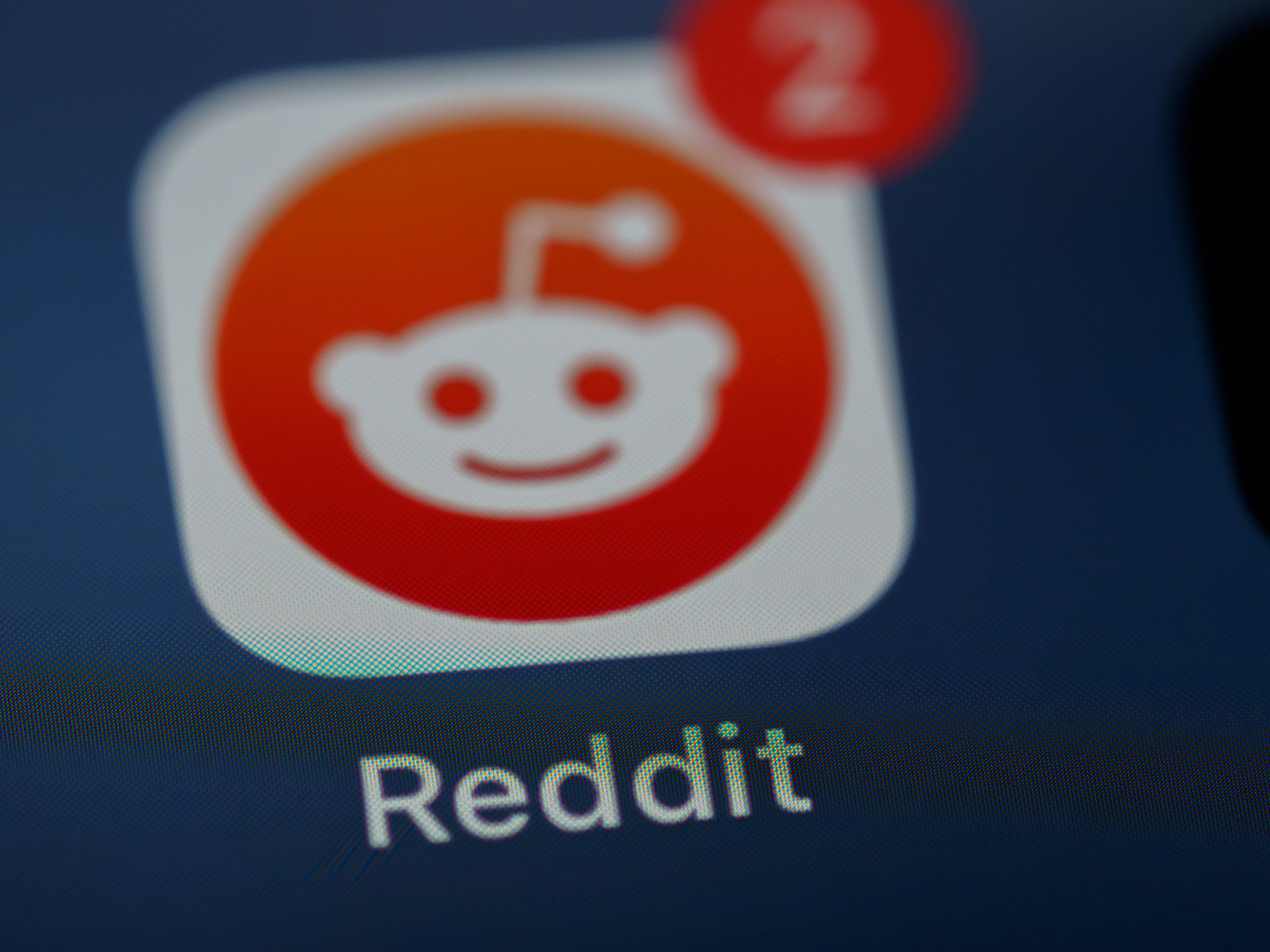 Reddit kullanıcıları yapay zeka iş birliğine tepkili