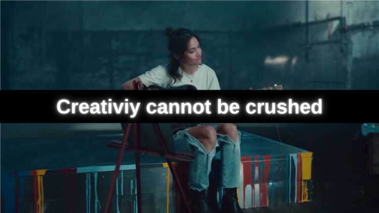 Samsung, Apple'ın "Crush" reklamına "UnCrush" ile karşılık veriyor