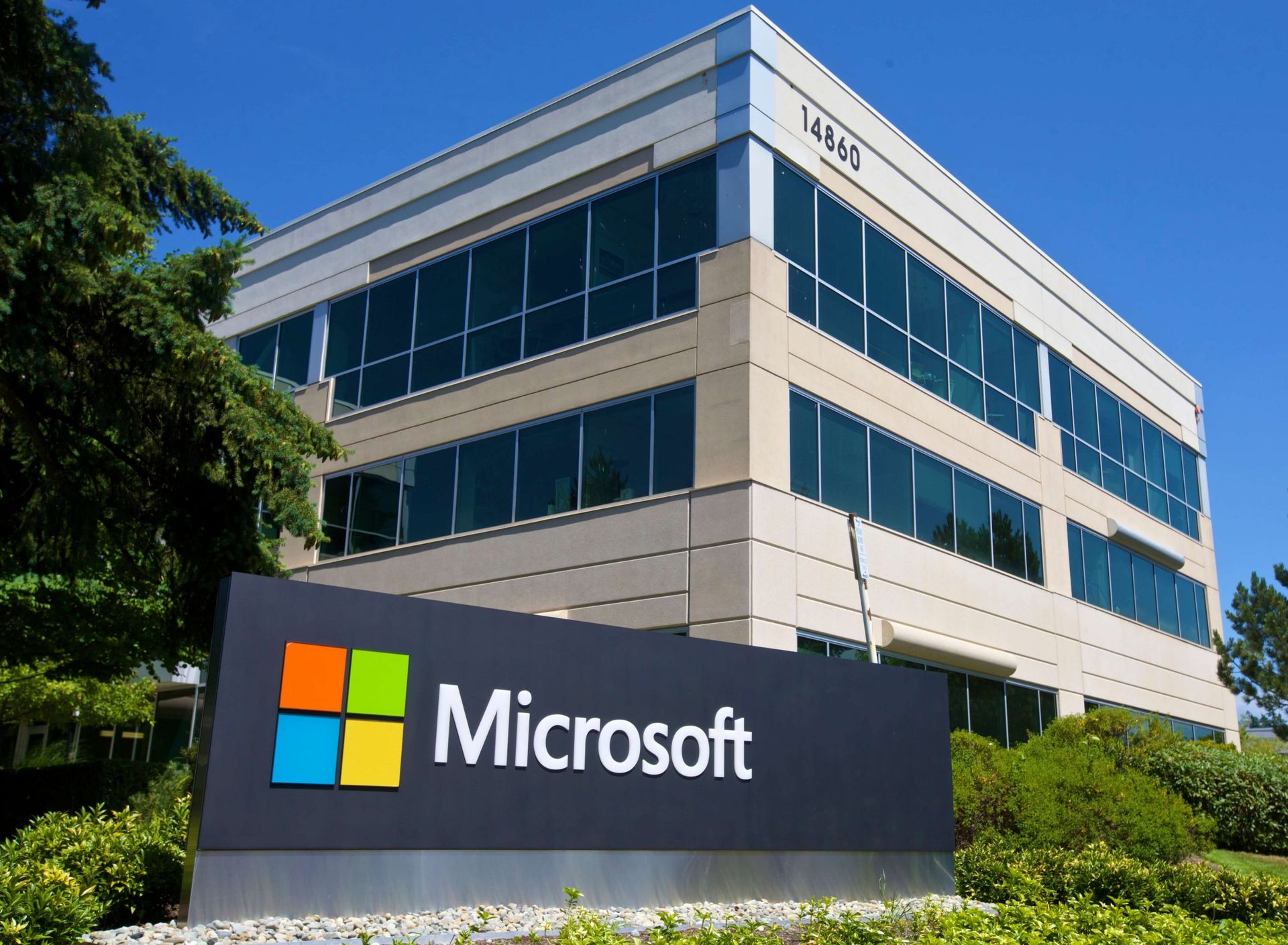 Microsoft ve Denizbank'tan CrowdStrike kesintisi için açıklama geldi