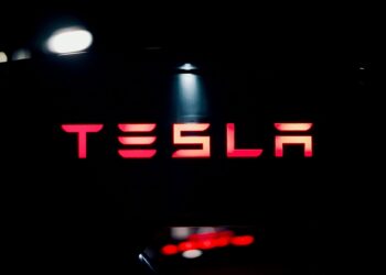 Tesla 2025'te neler tanıtacak?