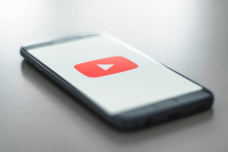 YouTube Premium aboneleri için yeni özellik: İleri Atla