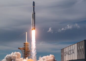 SpaceX'in Starlink projesi 4 milyon aboneye ulaştı