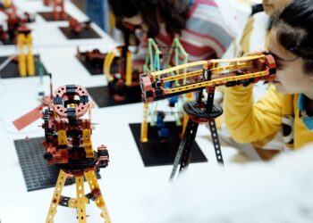 HB bir gülüş yeter