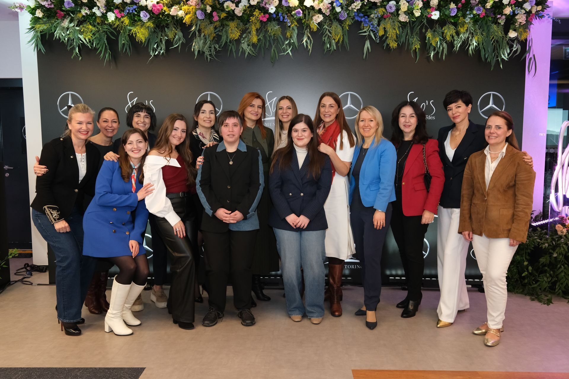 Mercedes-Benz’in 1.5 milyon TL destekli She’s Mentoring Programı başlıyor! 1 Mercedes-Benz She s Mentoring Programı