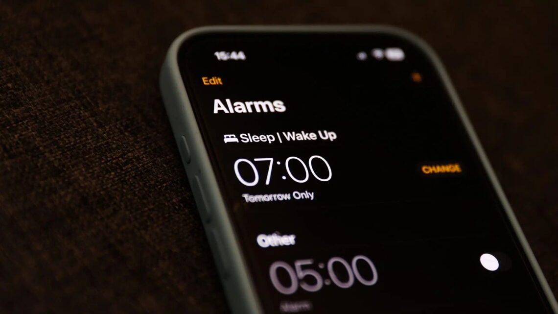 iPhone alarmınız çalmıyor mu? Sorun sizde değil! 1 iphone alarm çalmıyor dikkat farkındalığı nasıl kapatılır