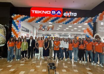Teknosa İzmir Optimum mağazası dijital konseptle yenilendi