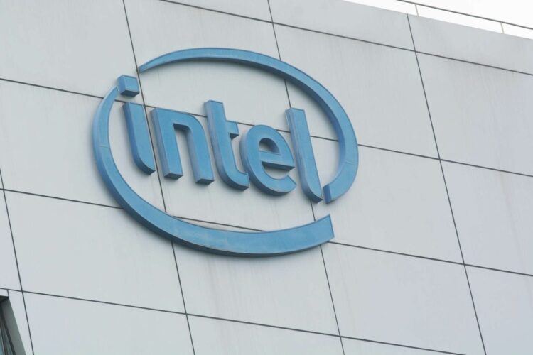 Intel CEO'sundan acı itiraf: Artık ilk 10'da bile değiliz