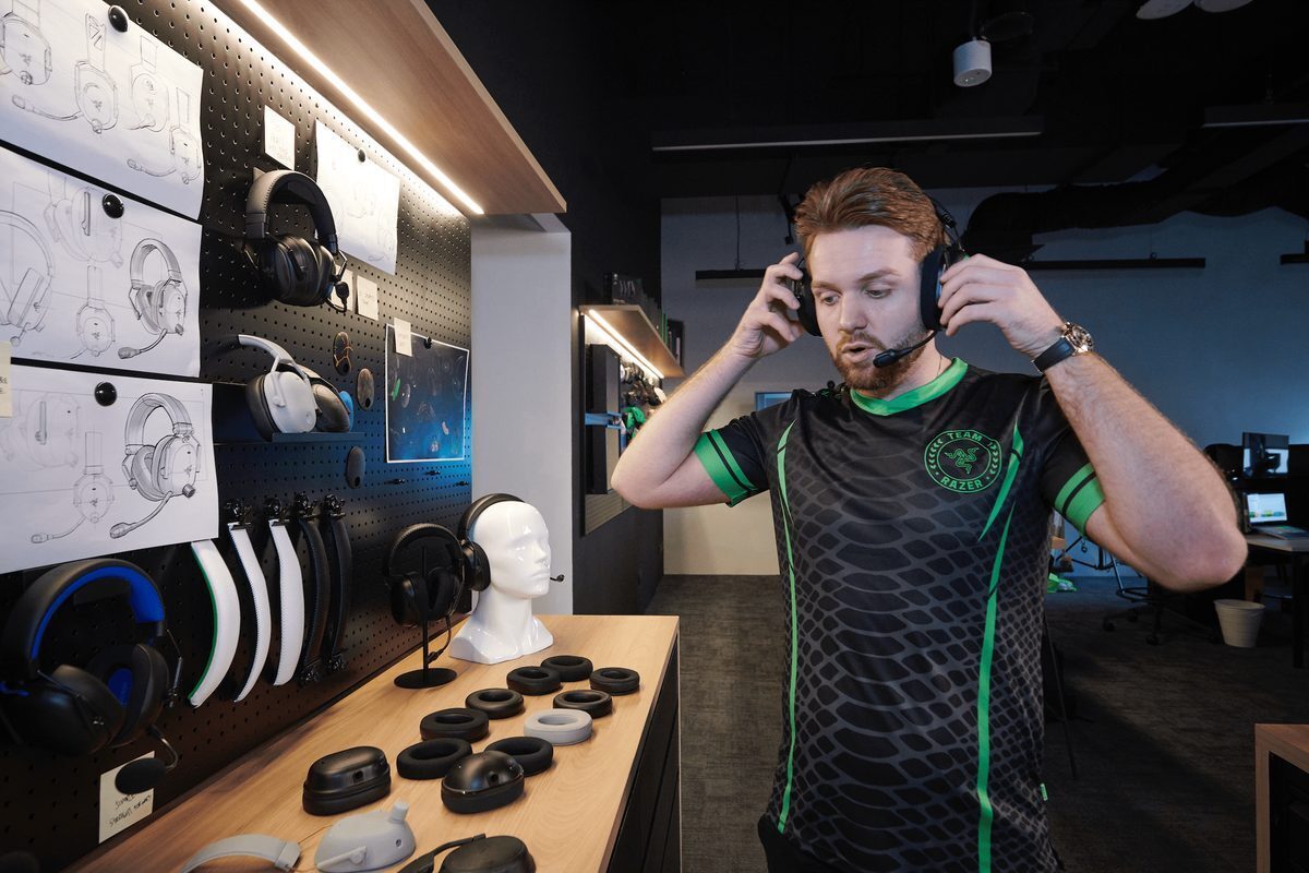 Razer’dan yeni BlackShark V3 Pro e-spor kulaklık serisi