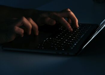 Facebook'ta SVG görselleriyle Trojan.JS.Likejack tuzağı