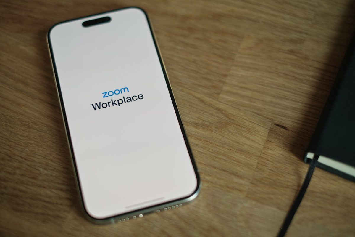 Zoom, iOS 13 ve 14 desteğini kesiyor