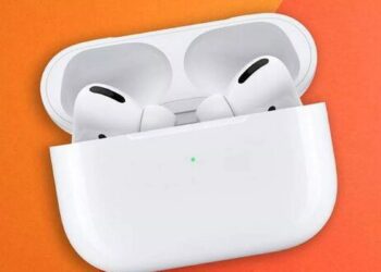 iOS 26 ile AirPods şarj kutusu renkli ışıkla şarjı gösterecek
