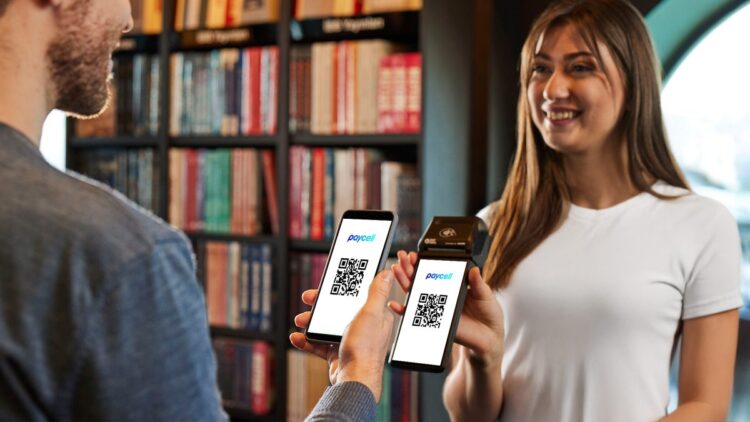 Paycell'den tüm banka kartlarıyla ödeme ve yurt dışı transfer