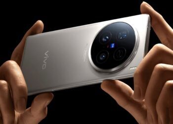 Vivo X300 Pro düz ekranla geliyor