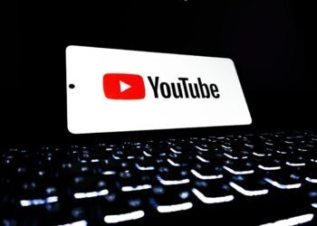 YouTube'un Your Custom Feed'i akışı komutla şekillendiriyor