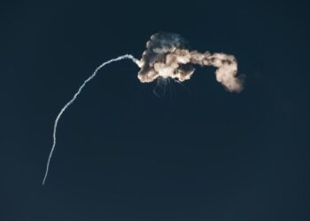 SpaceX Starlink 35956 uydusu anomaliyle patladı
